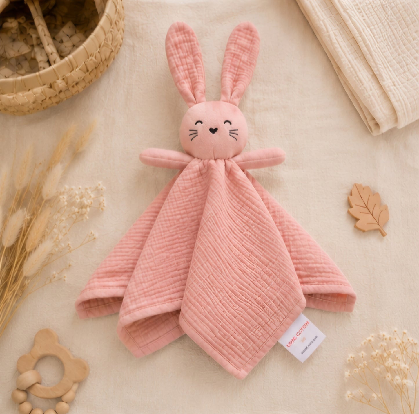 Doudou Lapin brodé en gaze de coton