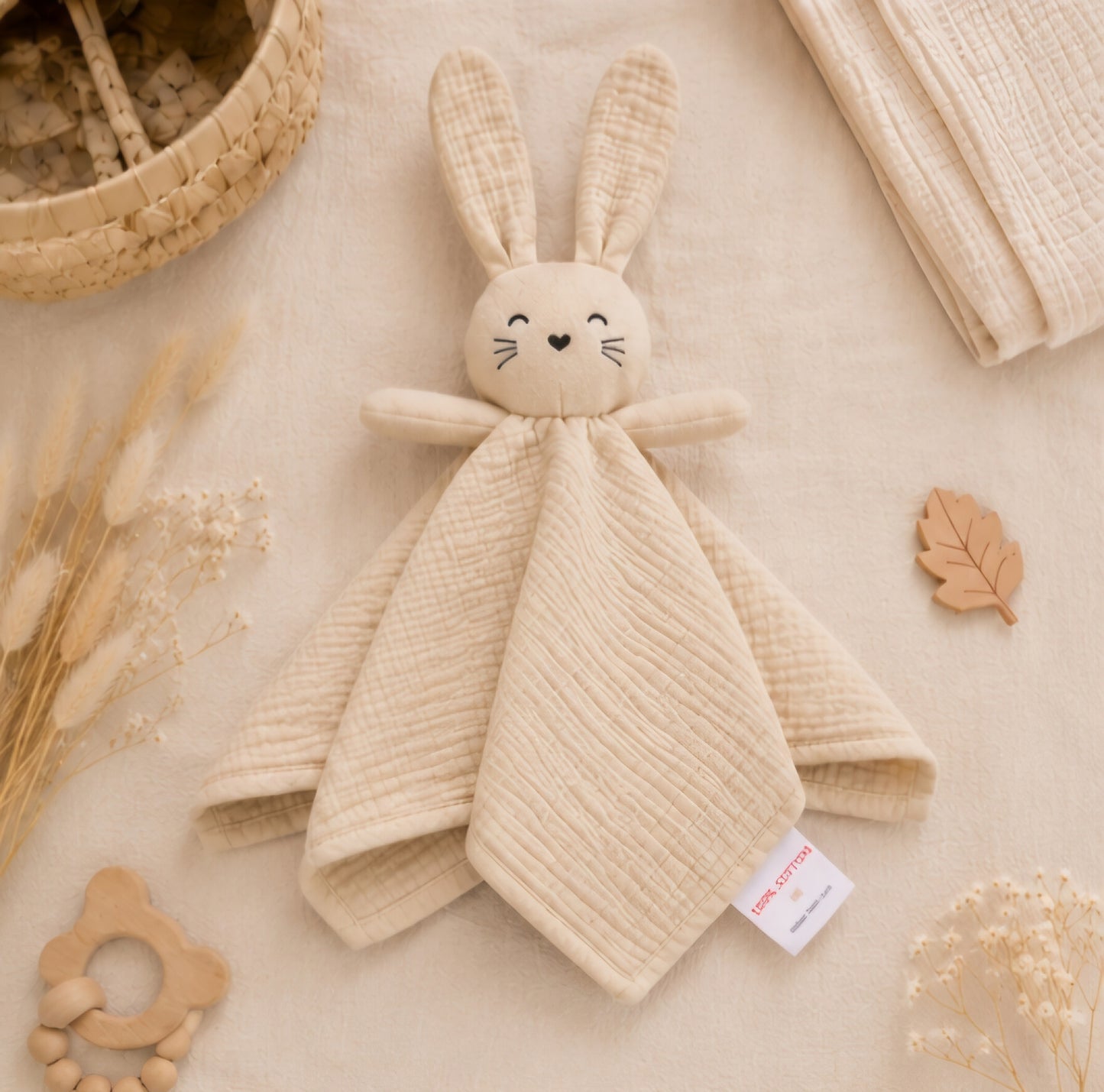 Doudou Lapin brodé en gaze de coton